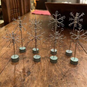 Snowflake place card or menu holders